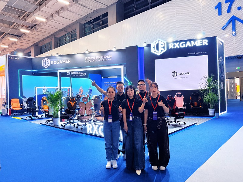 Anji Ruixing Furniture Co., Ltd. ställer ut framgångsrikt på den 57:e China International Furniture Fair (Guangzhou)